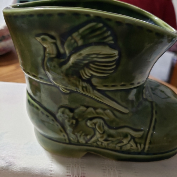 Vintage Japan Ceramic Hunting Boot Planter with Hunting Scene on both sides - Picture 8 of 9